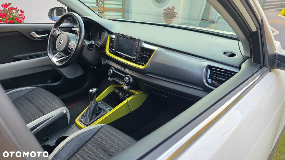 Kia Stonic 1.6 CRDi L - 19