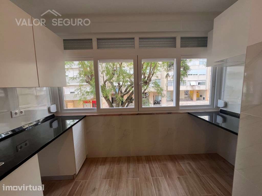 Apartamento T2 remodelado na Quinta da Vala em Alverca do Ribatejo - Grande imagem: 5/17