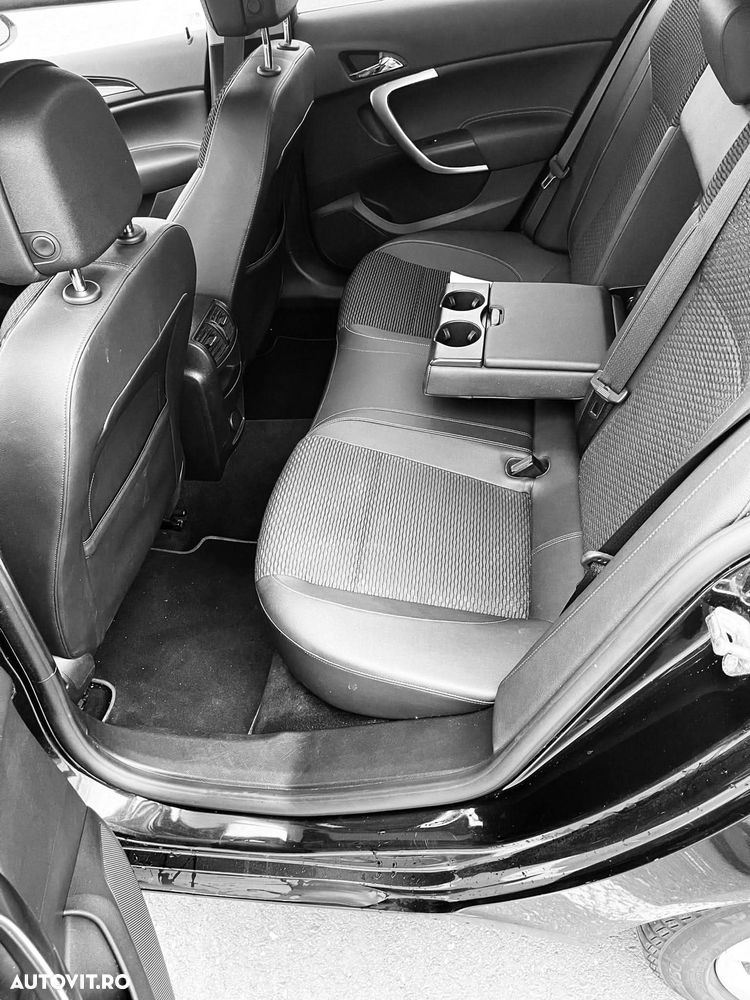 Opel Insignia 2.0 CDTi 4x4 Automatik Sport - 3