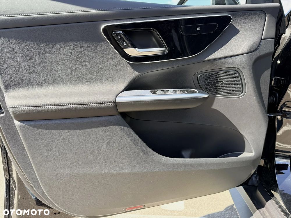 Mercedes-Benz GLC - 17