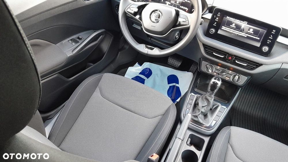 Skoda Fabia 1.0 TSI Selection DSG - 19