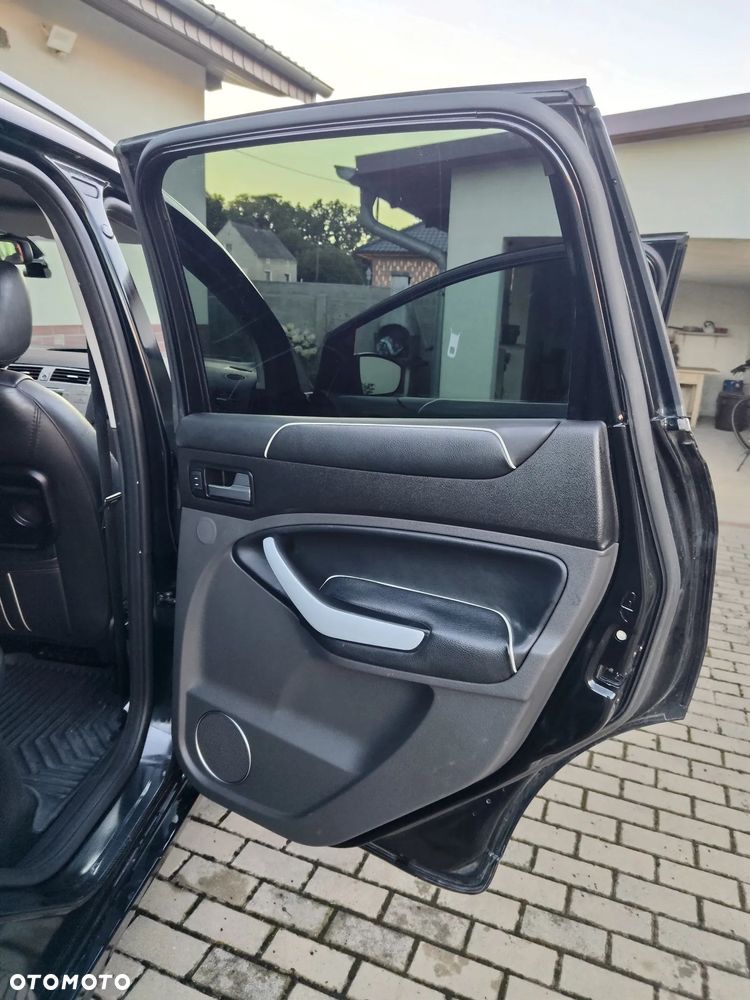 Ford Kuga 2.0 TDCi 4x4 Individual - 26
