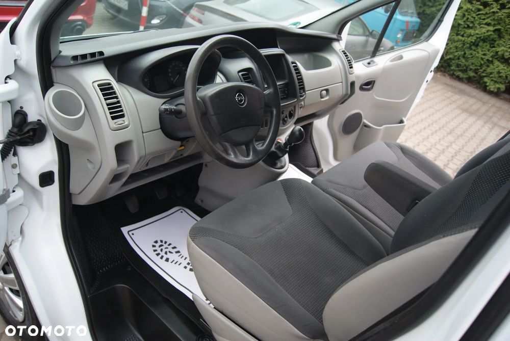 Opel Vivaro - 22