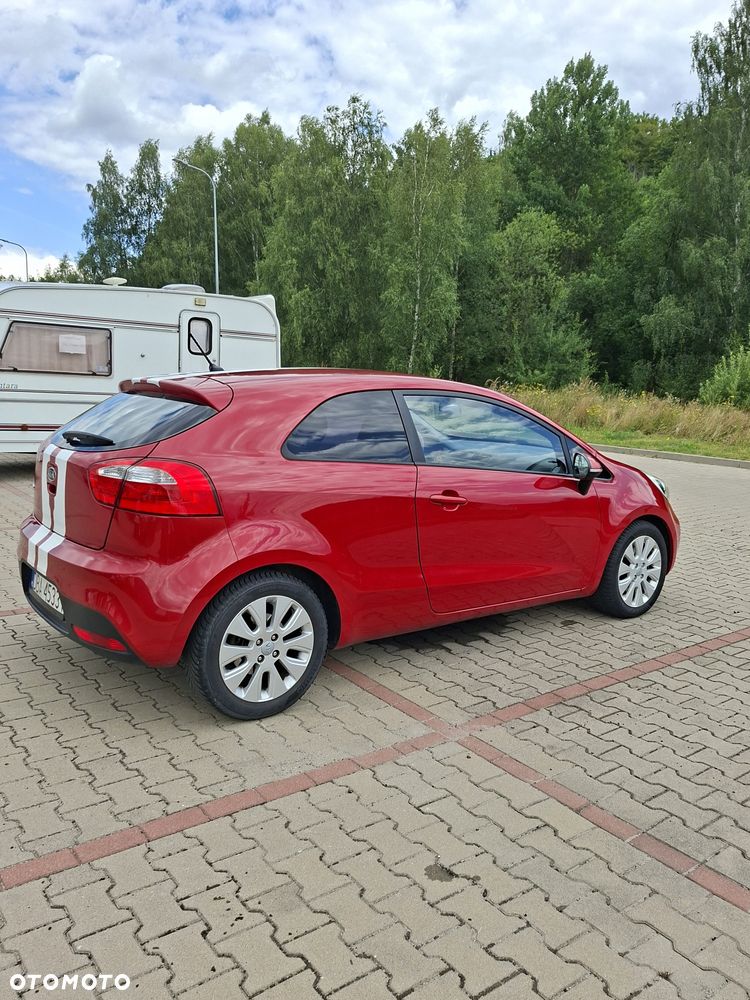 Kia Rio - 3