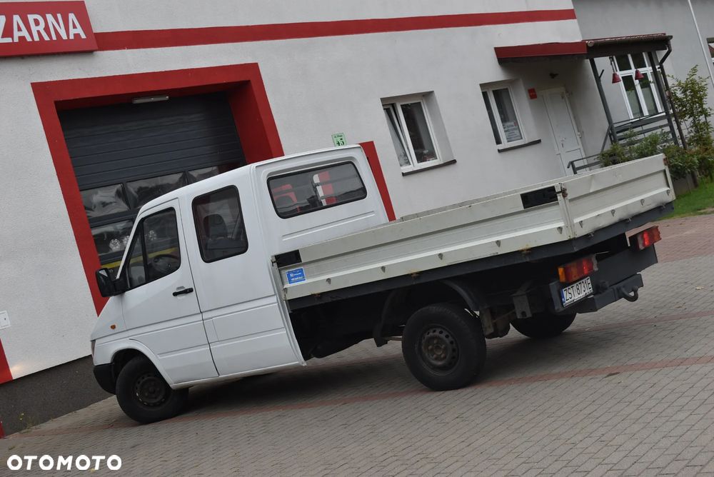 Mercedes-Benz SPRINTER - 13