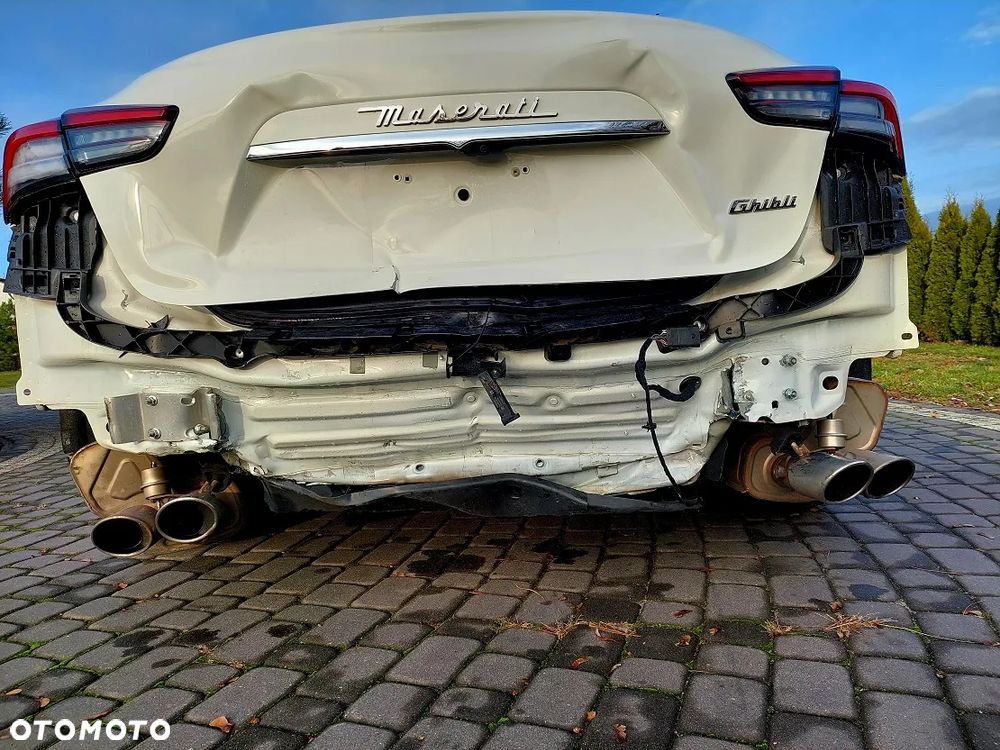 Maserati Ghibli GranSport - 35