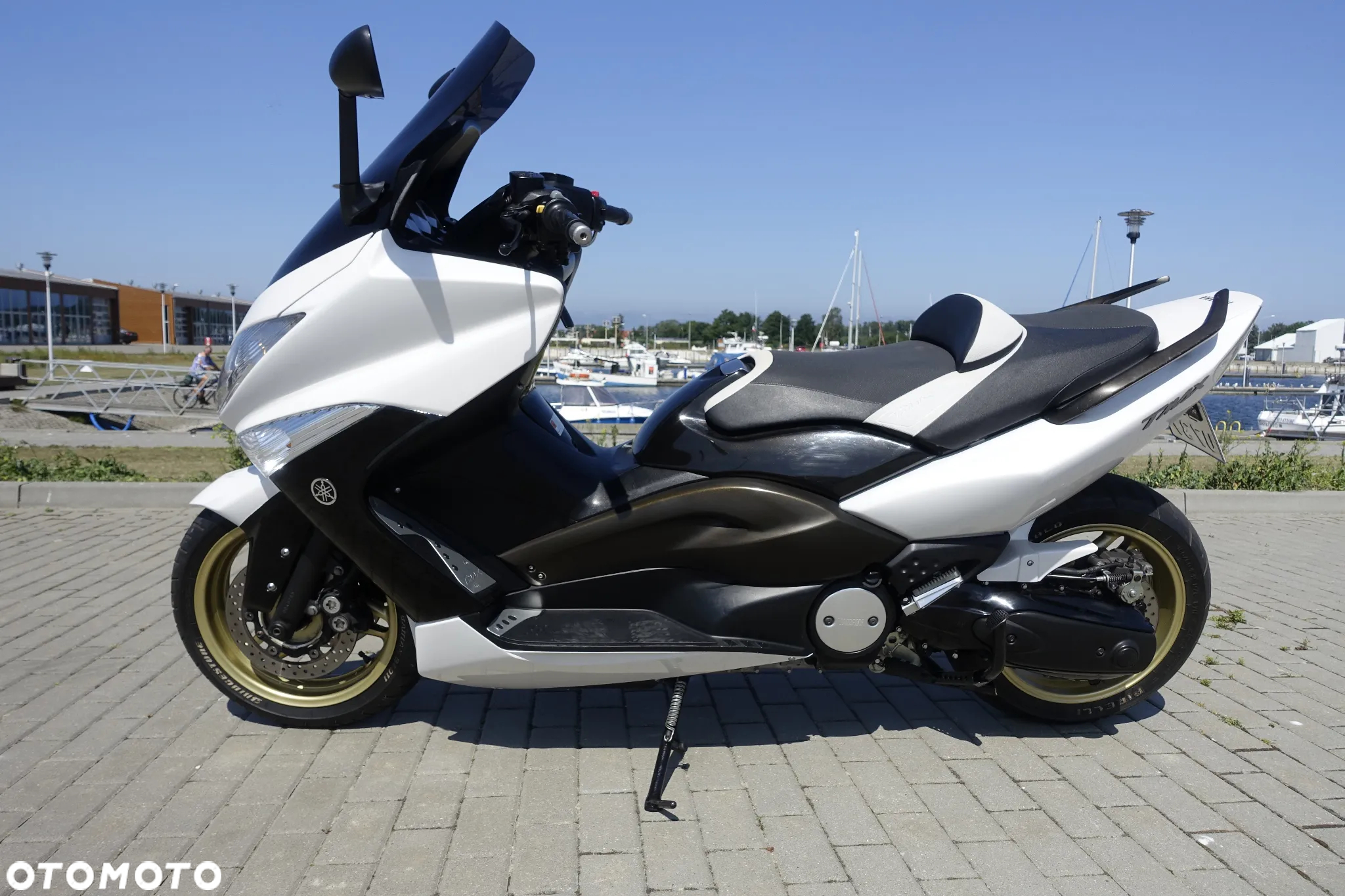 Yamaha Tmax - 11