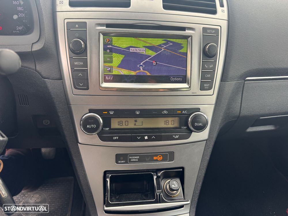 Toyota Avensis SW 2.0 D-4D Exclusive +Navi - 8