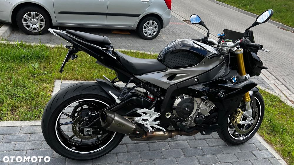 BMW S - 2