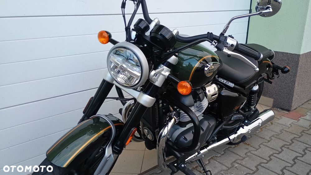 Royal Enfield Super Meteor - 12