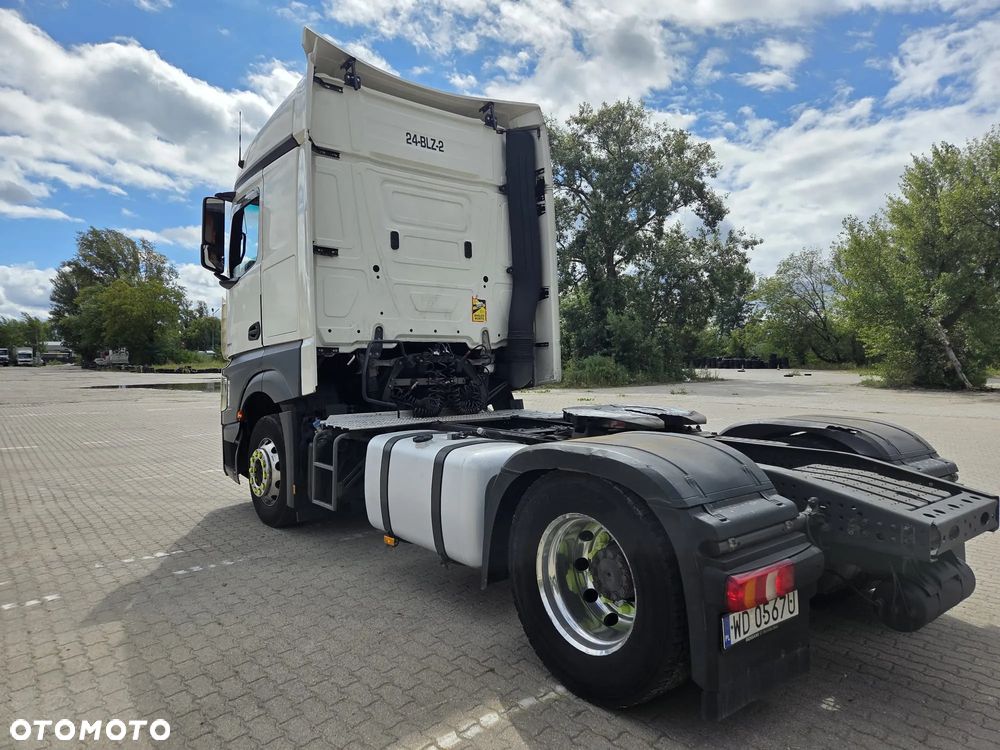 Mercedes-Benz ACTROS - 3