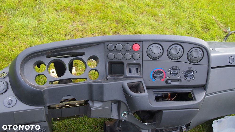 obudowa panelu regulacji nawiewu iveco daily 99 -06 123842800 ramka - 5