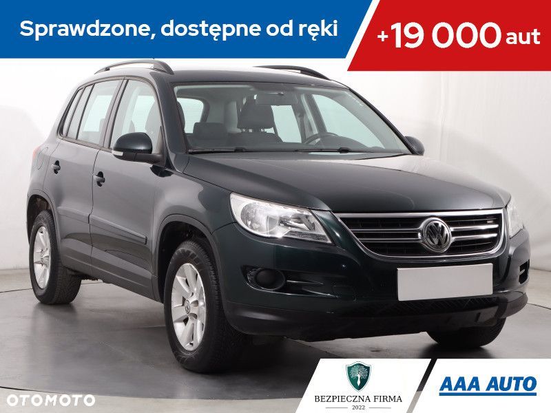 Volkswagen Tiguan - 1