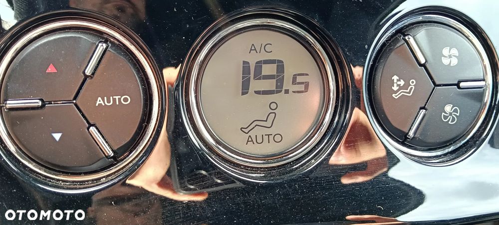 Citroën DS3 PureTech 110 Start & Stop EAT6 SportChic - 21