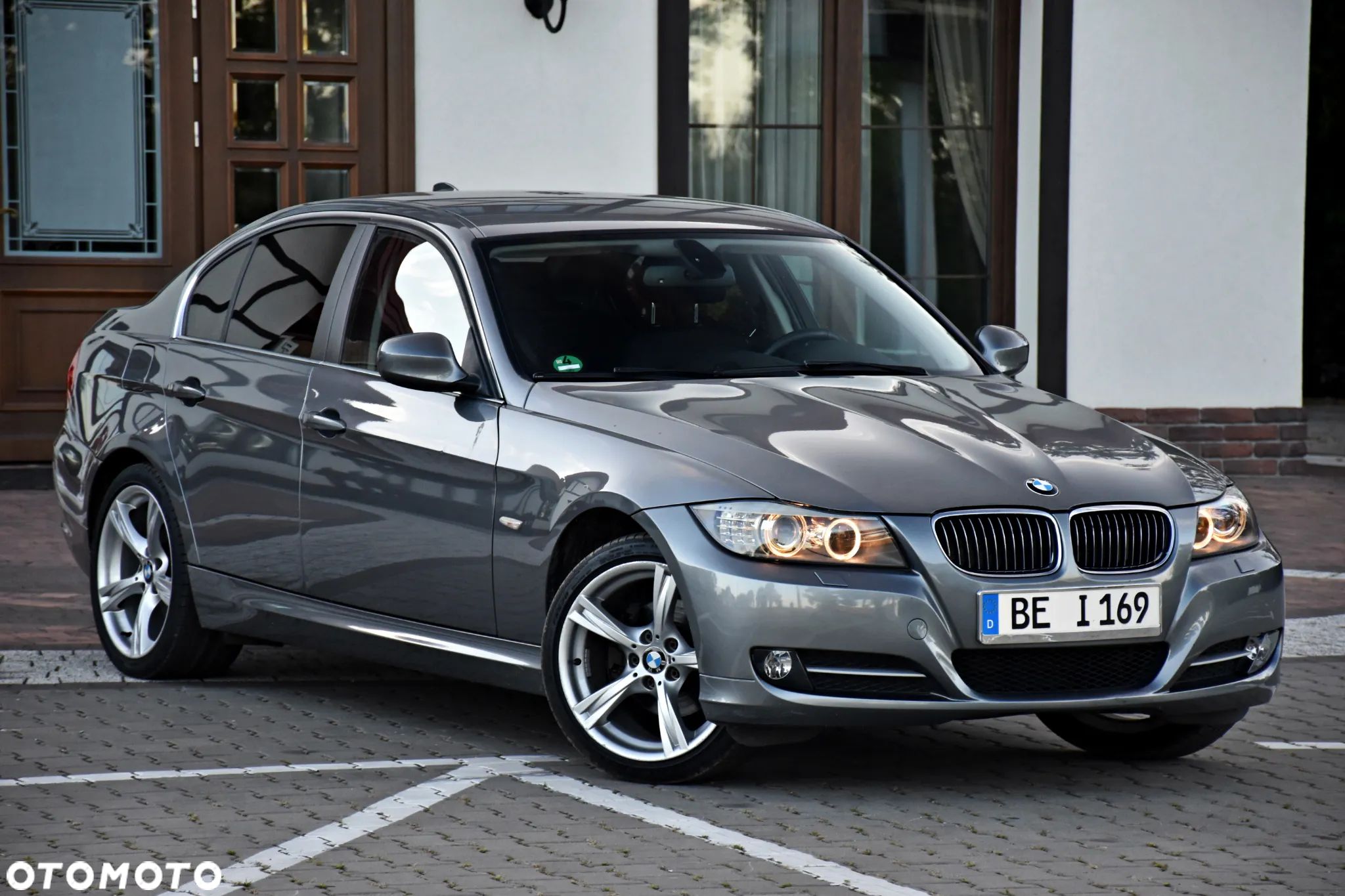 BMW Seria 3 320i - 1