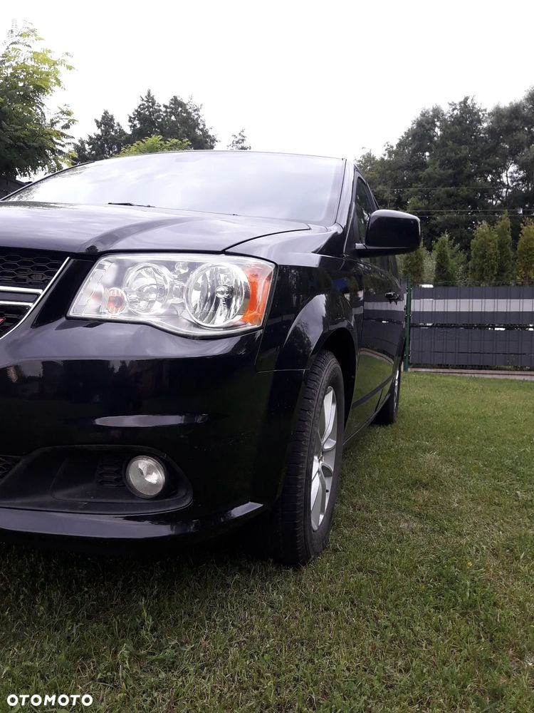 Dodge Grand Caravan - 5