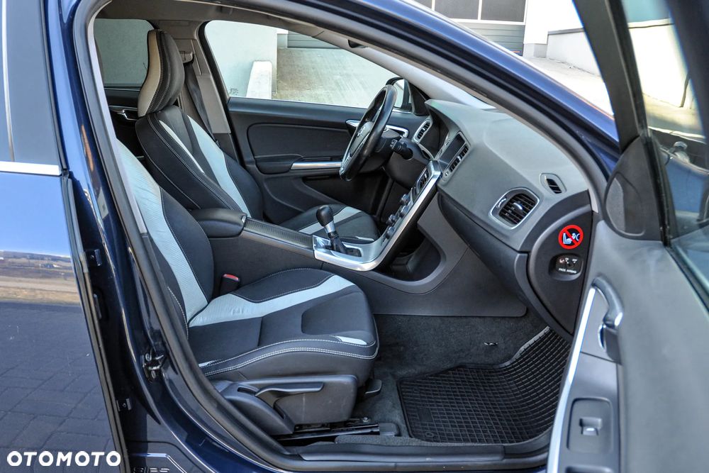 Volvo V60 - 11