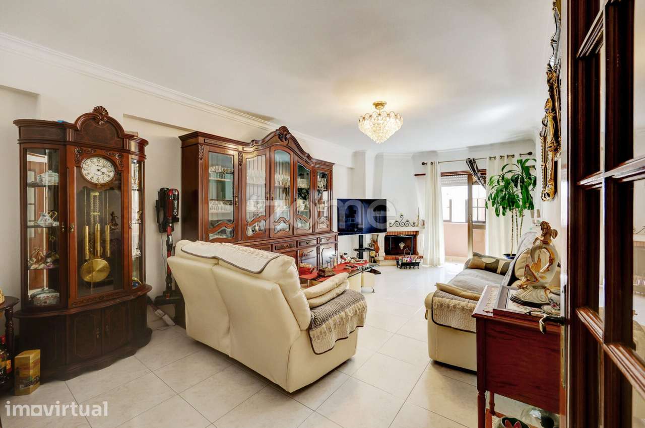 Penthouse em duplex T2+4 com terraço – Casal do Cotão - Grande imagem: 3/49