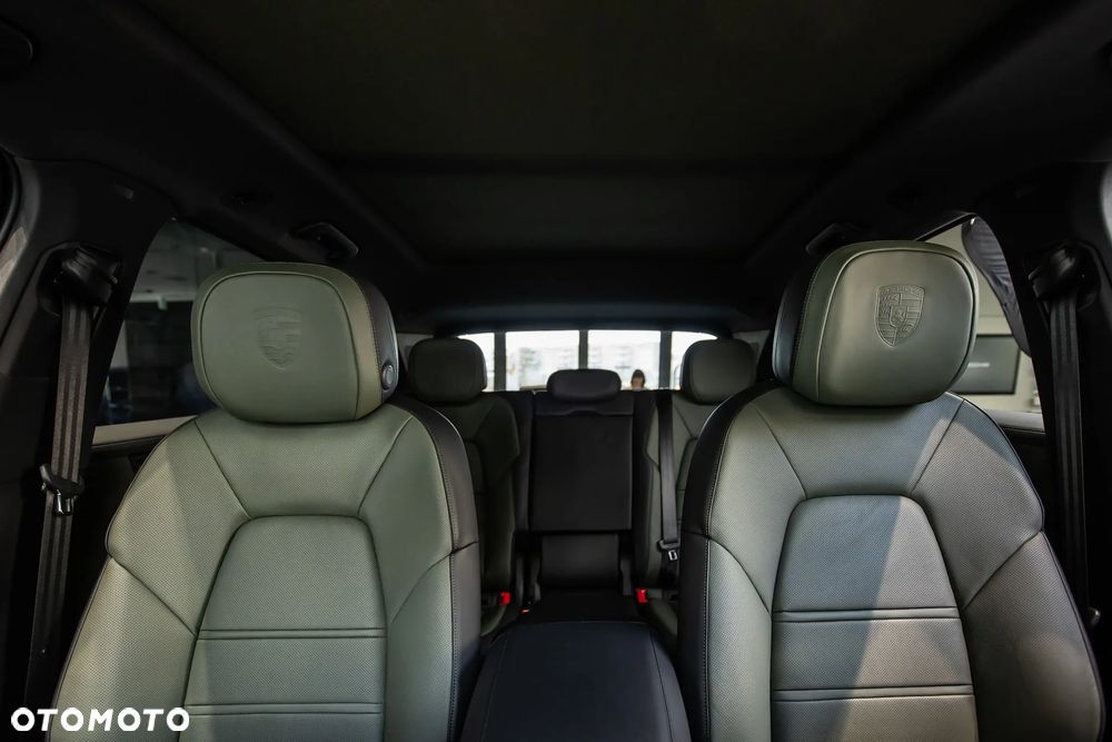 Porsche Cayenne Black Edition - 20