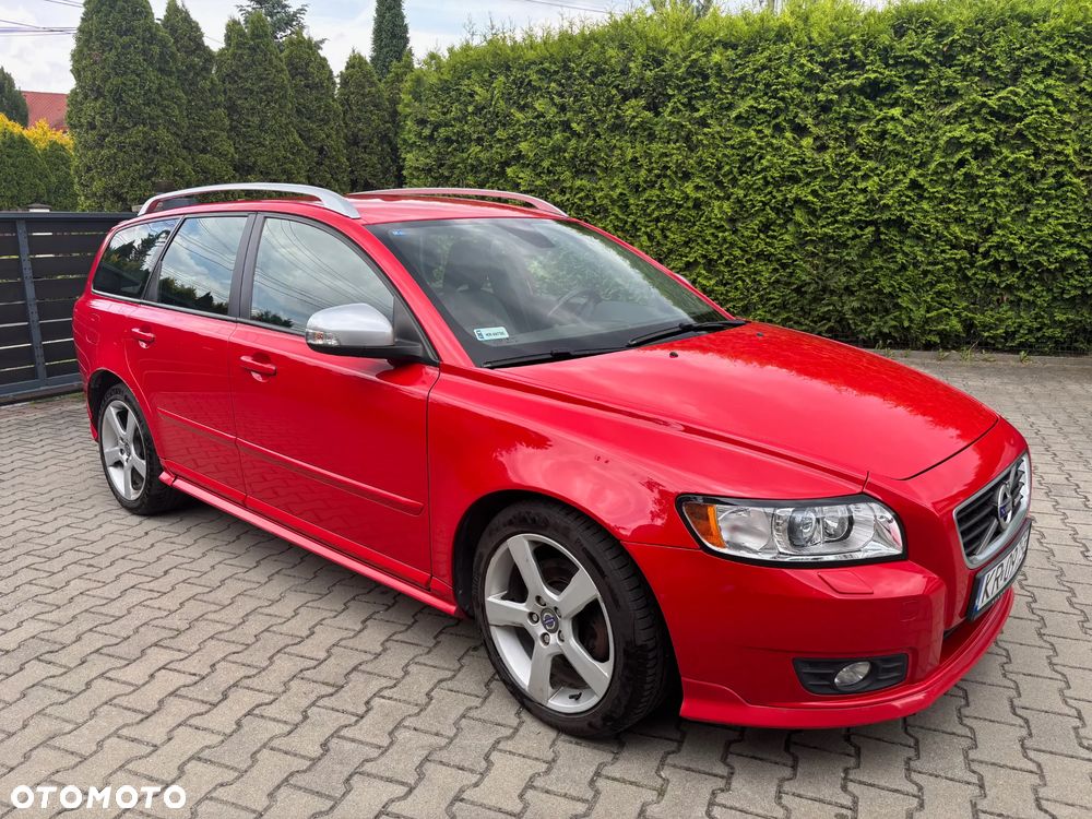 Volvo V50 D3 R-Design - 1