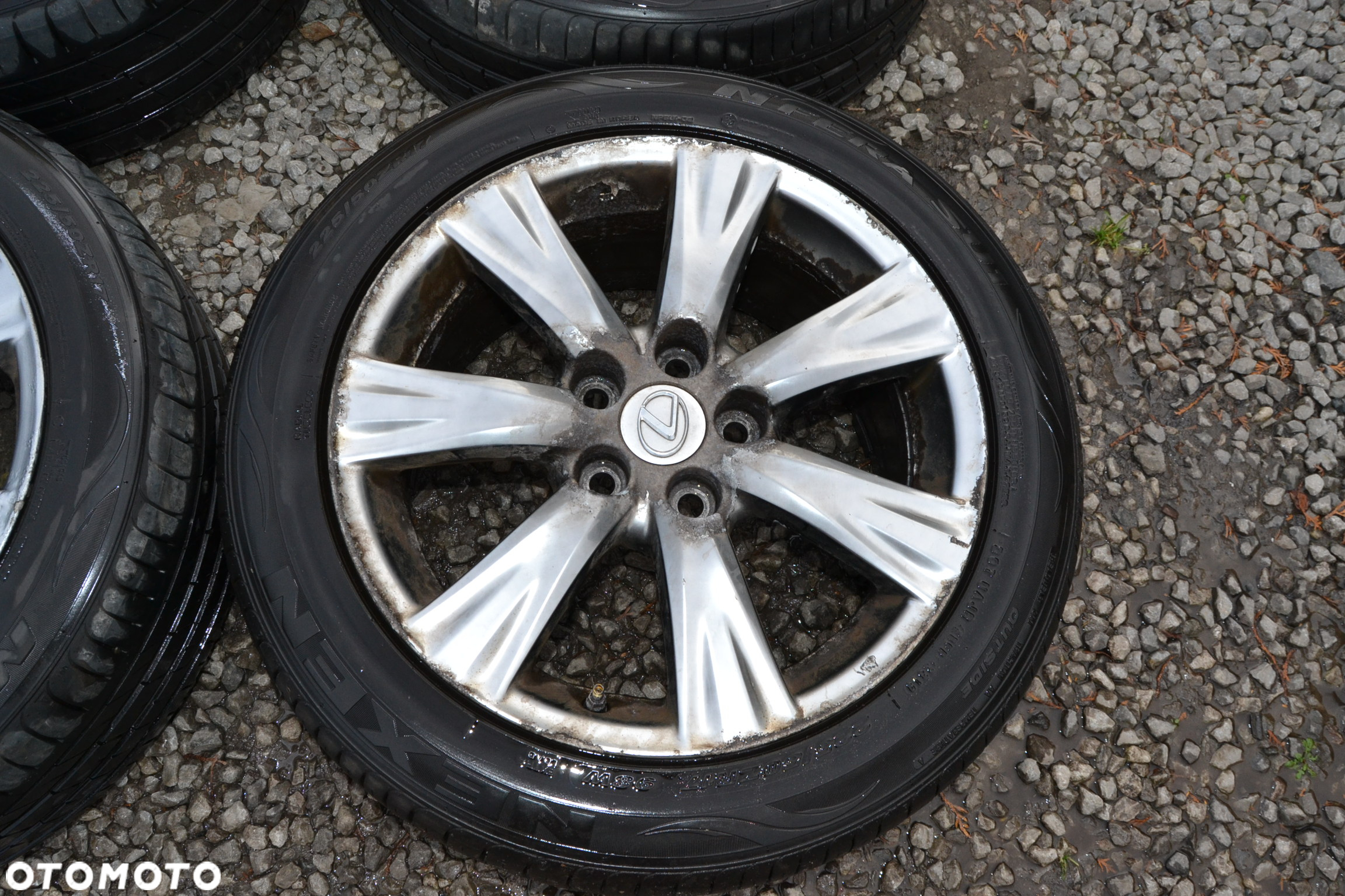 Felgi z oponami 17 cali 225/50 5x114,3 Lexus - 5