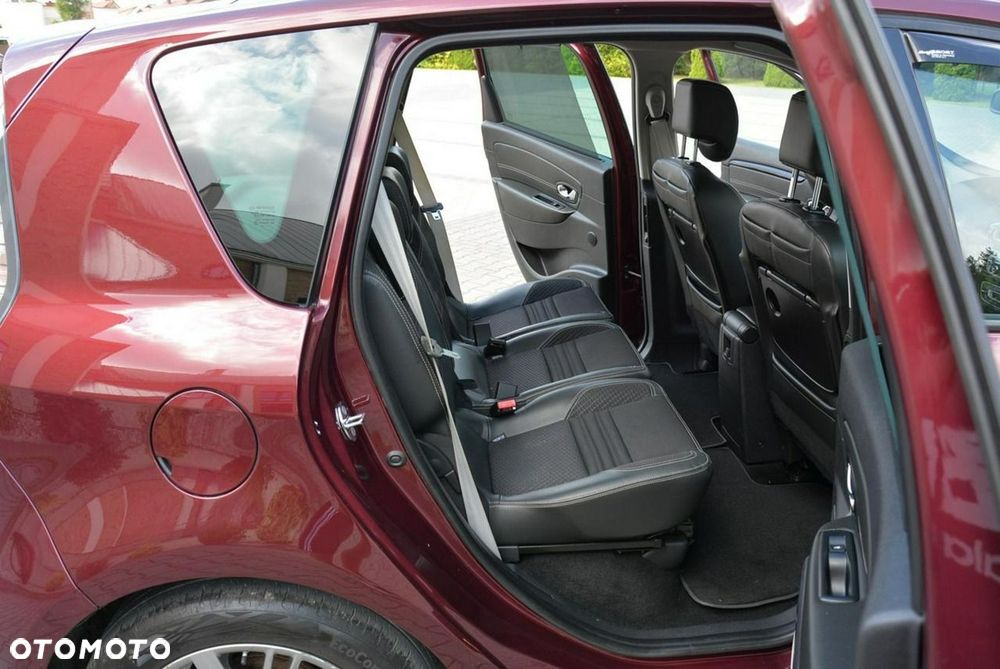 Renault Scenic ENERGY TCe 130 BOSE EDITION - 14