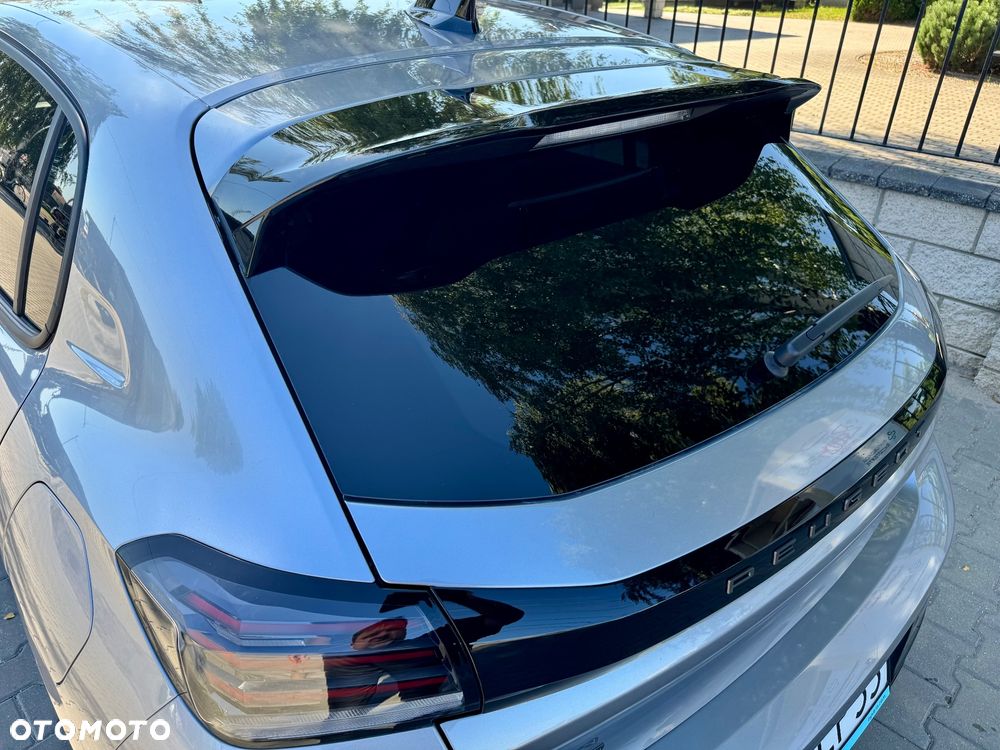 Peugeot 208 1.2 mHEV Allure - 22