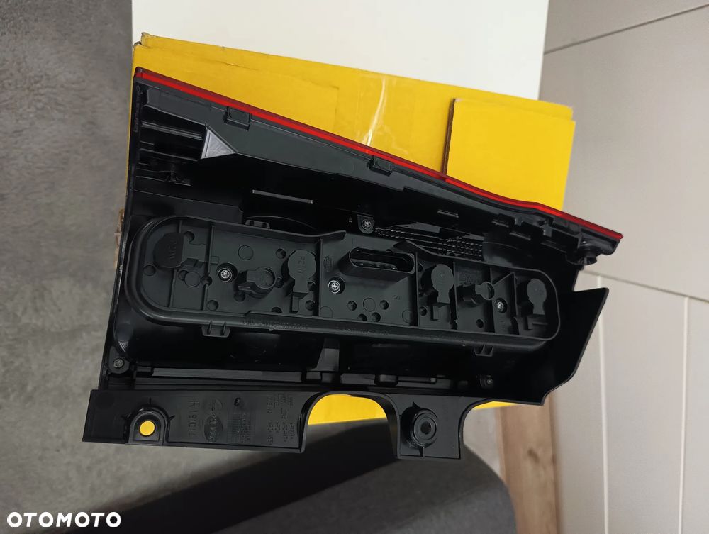 Nowa lampa tylna prawa Mercedes V-klasa VITO W447 LIFT 2SK011581 - 4