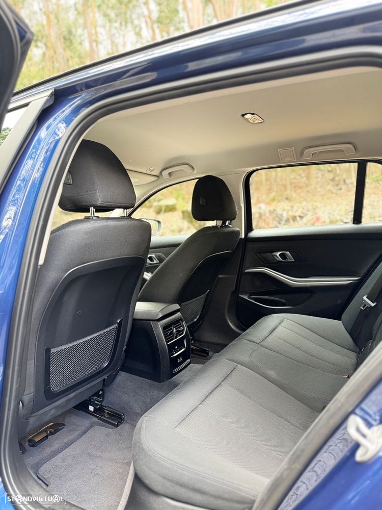 BMW 318 d Touring Line Sport Auto - 11