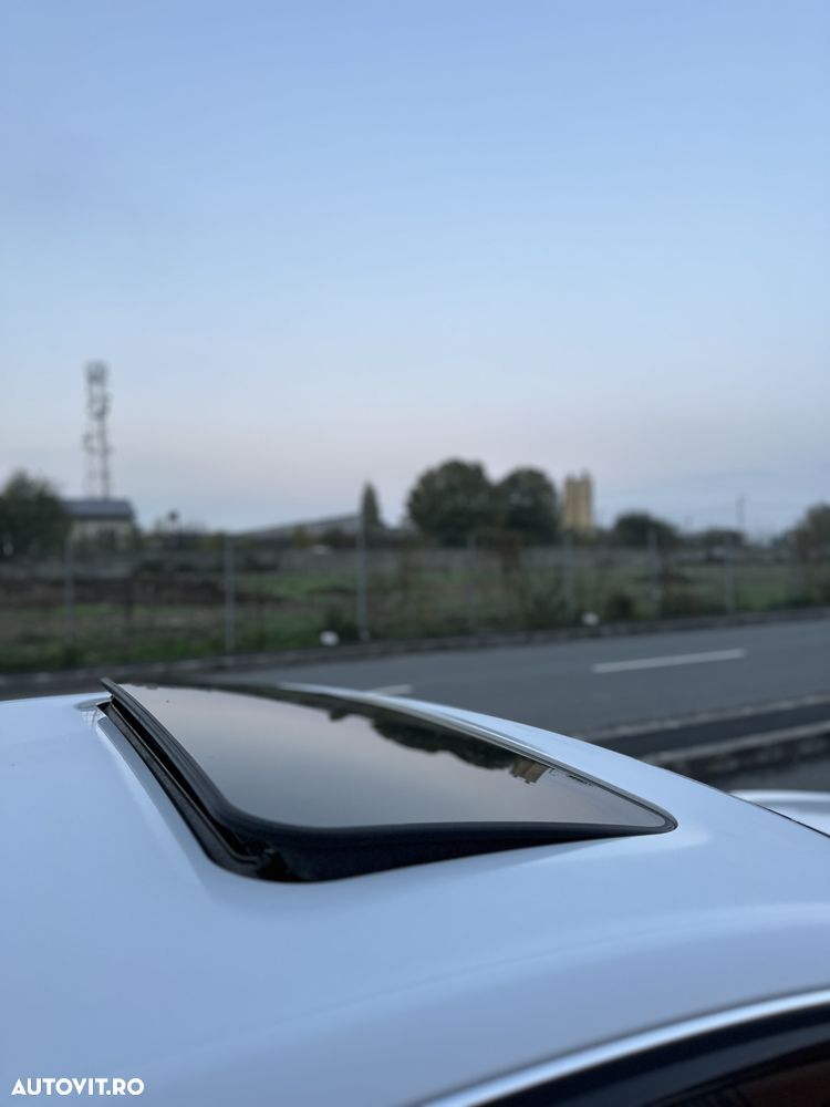 Audi A6 Avant 2.0 TDI Ultra S tronic - 14