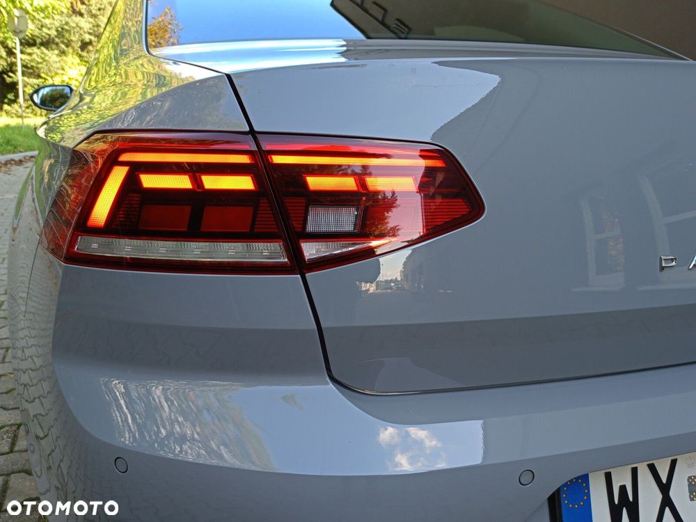 Volkswagen Passat - 18