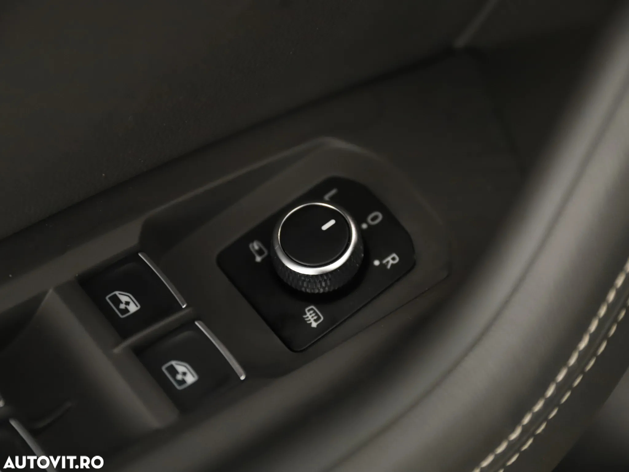 Volkswagen Touareg V6 TSI 4MOTION R-Line - 22