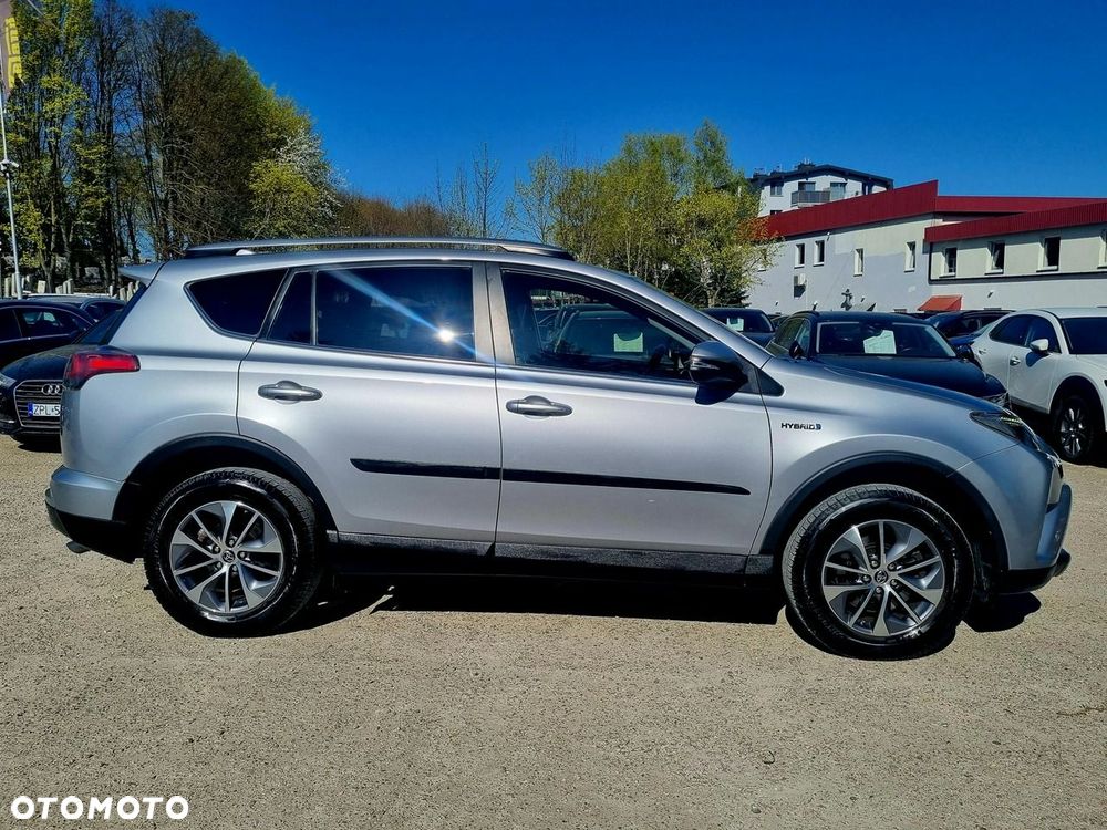 Toyota RAV4 - 6