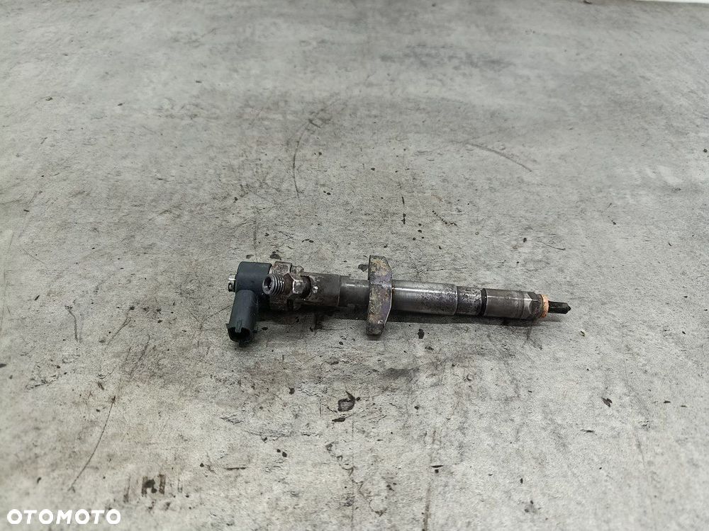 WTRYSKIWACZ RENAULT MASTER II 8200010075 0445110063  BOSCH 2.2 DCI - 3