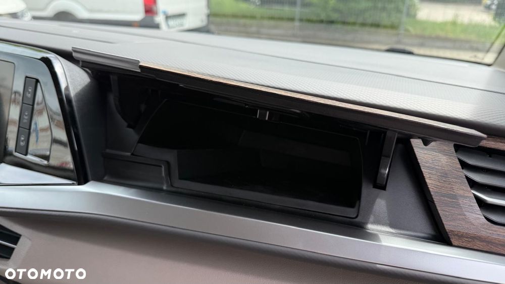 Volkswagen Multivan 2.0 TDI L2 Style DSG - 37