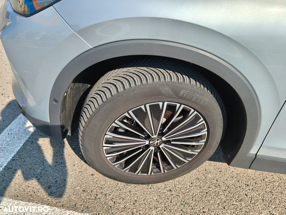 Volkswagen Tiguan - 10