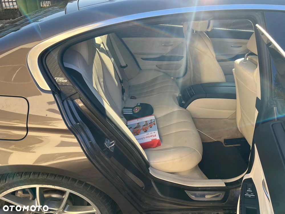 BMW Seria 6 650i - 14