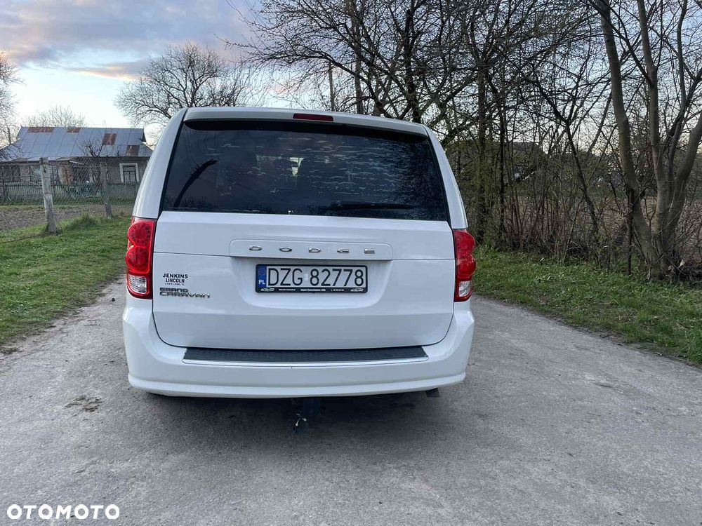 Dodge Grand Caravan 2014 photo 2