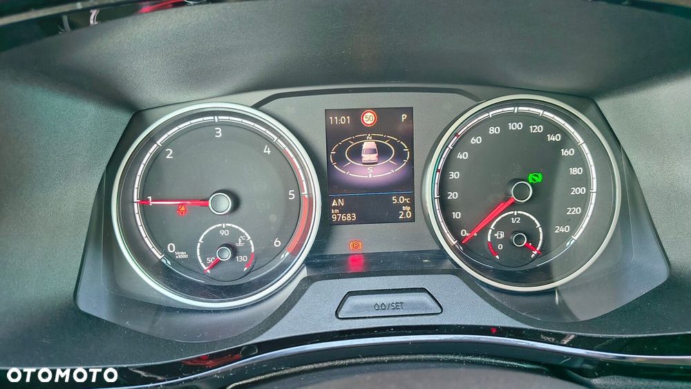 Volkswagen Multivan - 14