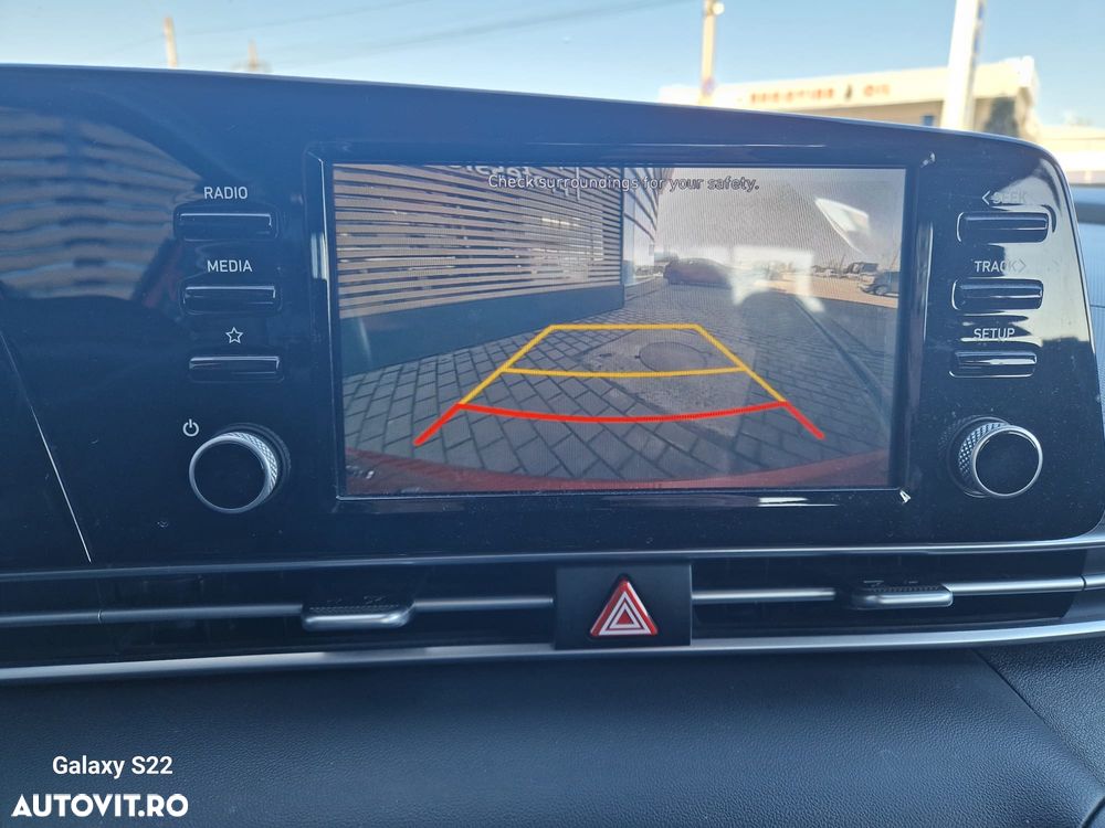 Hyundai Elantra 1.6 l 123 CP 6MT Comfort - 16