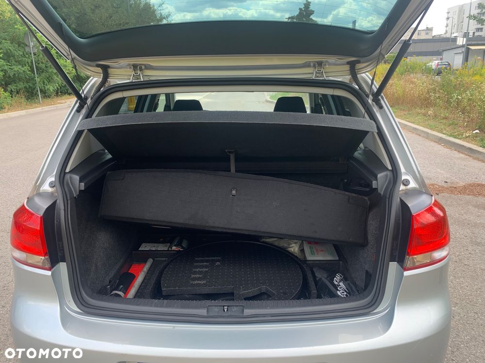 Volkswagen Golf - 10