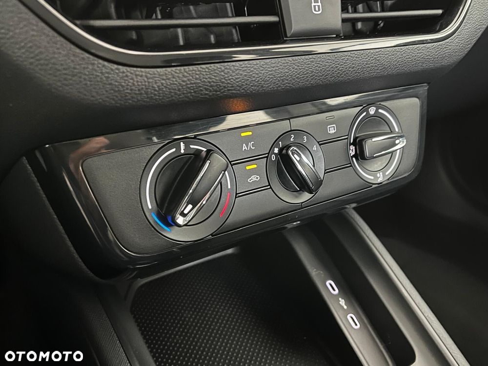 Skoda Kamiq 1.0 TSI Essence - 25
