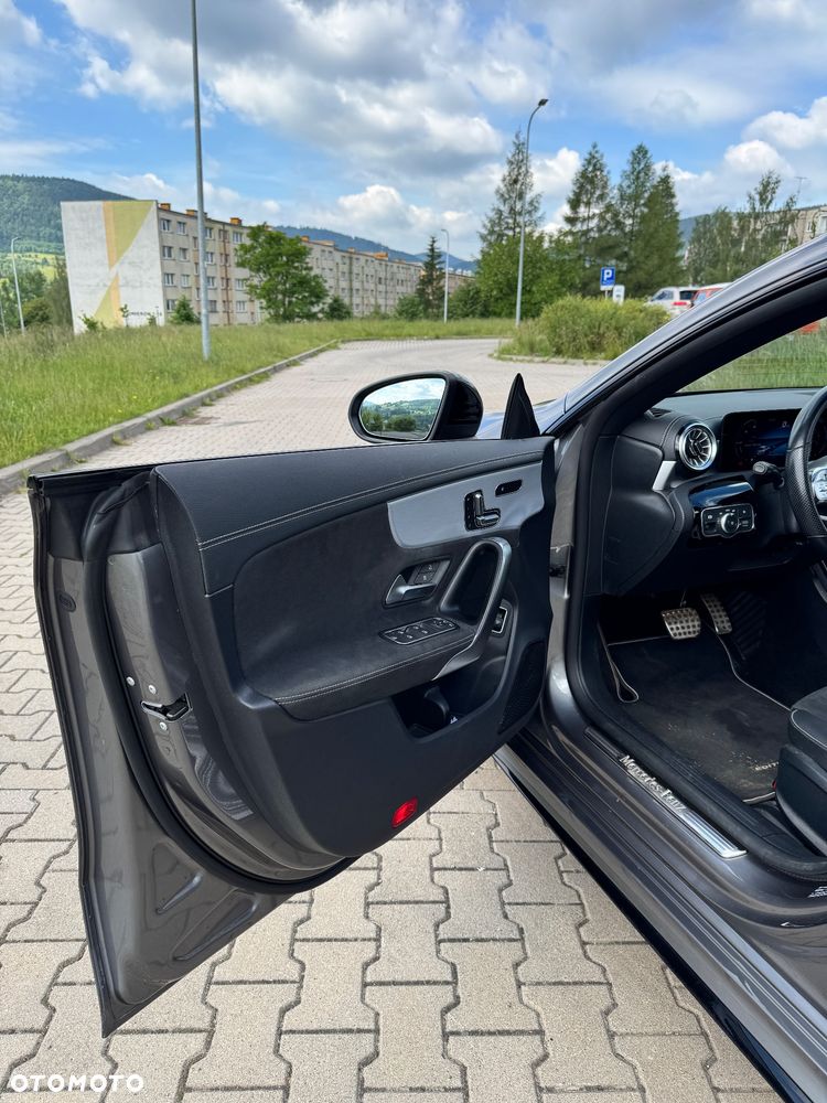 Mercedes-Benz CLA 250 4-Matic Edition 1 7G-DCT - 33