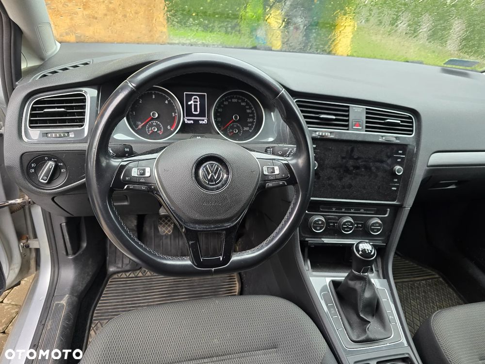 Volkswagen Golf 1.6 TDI BMT Comfortline - 11