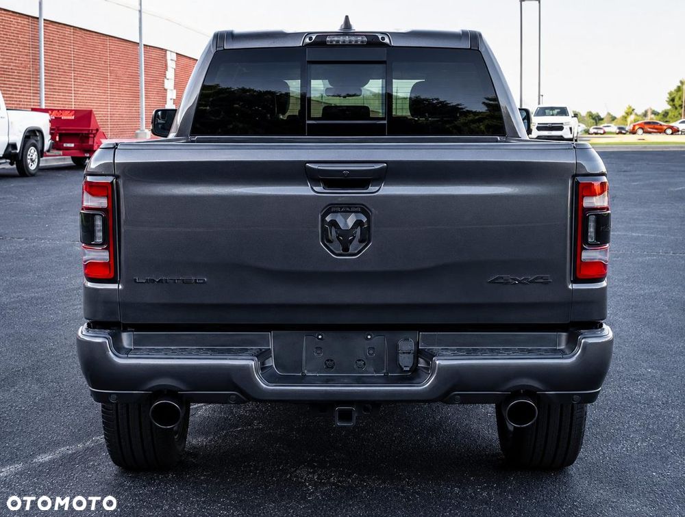 RAM 1500 Crew Cab Shortbed Limited - 30