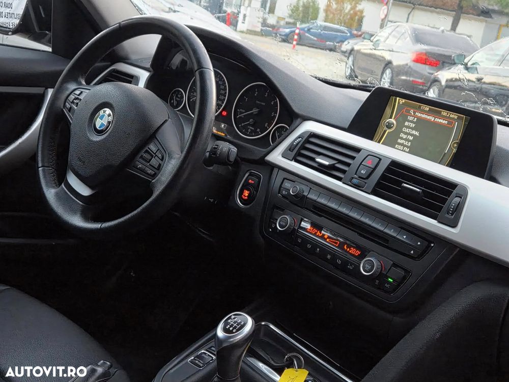 BMW Seria 3 318d Touring Blue Performance - 15