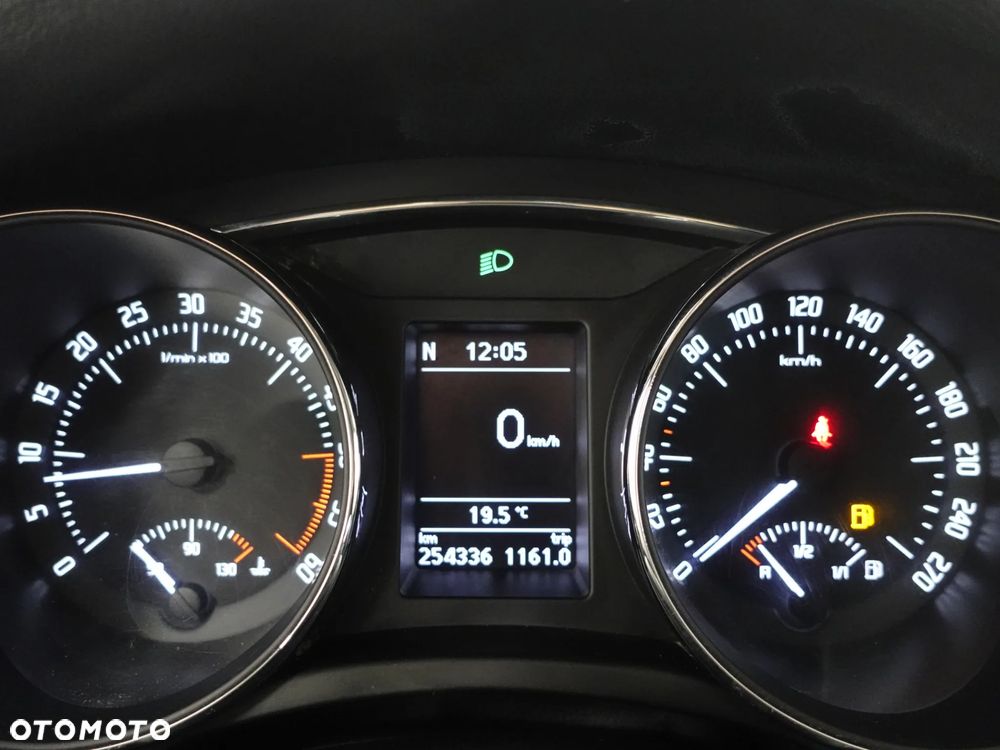 Skoda Superb 1.6 TDI Green tec Ambition - 38