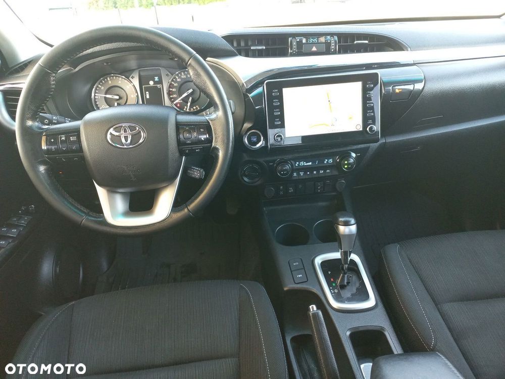 Toyota Hilux 2.8 D-4D Double Cab SR5 4x4 - 16