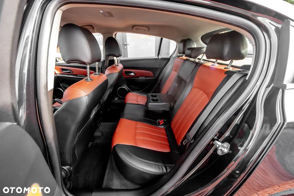 Chevrolet Cruze 1.8 LTZ - 16