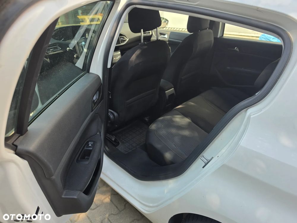 Peugeot 308 1.6 HDi Access - 18